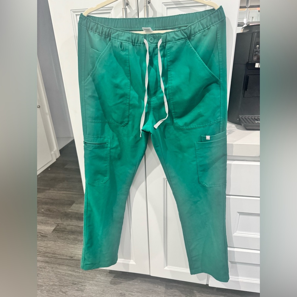 Figs Cairo cargo scrub pants